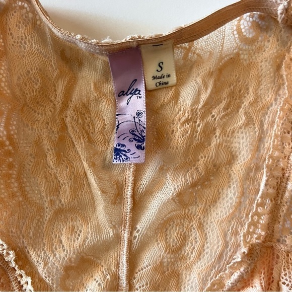 Alya Lace Bralette Tan Cream Nude Small Deep V Plunge - Picture 2 of 4